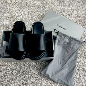 AUTHENTIC BALENCIAGA PLATFORM SLIDES, BLACK, SIZE 39, PRISTINE CONDITION